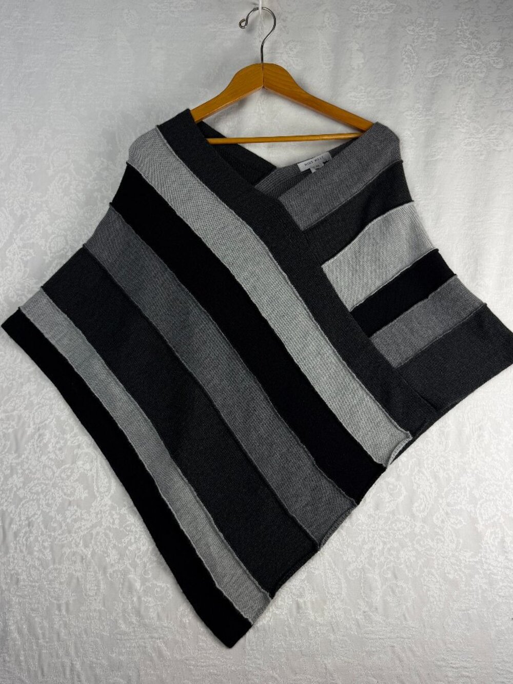 Nine West Black Gray Striped Knit Poncho Wrap One Size